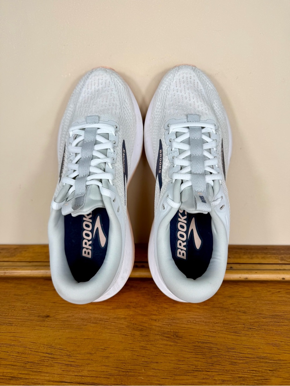 Brooks Women's Revel 7 Running Shoe Size 7.5 “Oyster / Peach” - Picture 12 of 14
